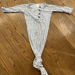 Lou Lou & Company newborn knotted gown